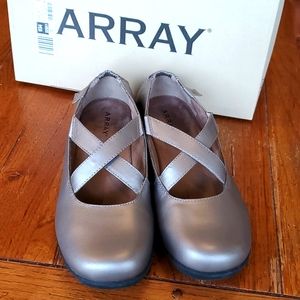 Array Women's Shoes
